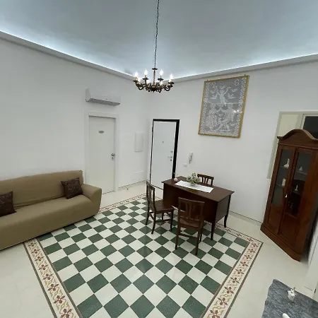 Casa Crispi 3*
