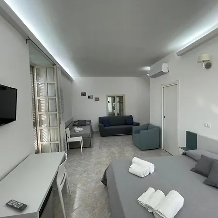Casa Crispi 3*