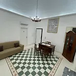 Casa Crispi 3*